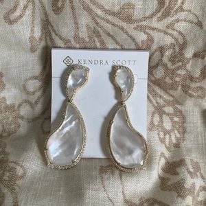 Kendra Scott Gold In Ivory Mother-of-pearl Drop Earrings